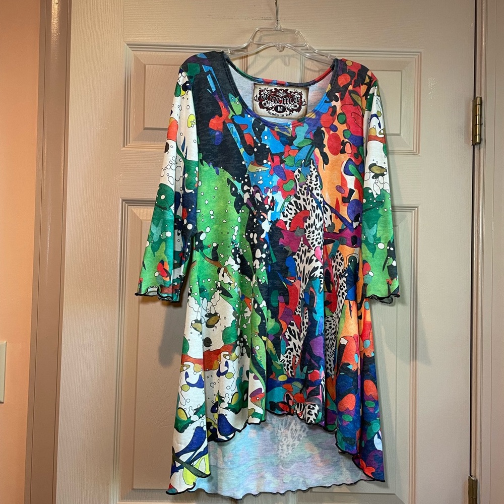 Amma Asymmetrical High-Low Vibrant Print Tunic Top with‎ Black Trim, Size Medium